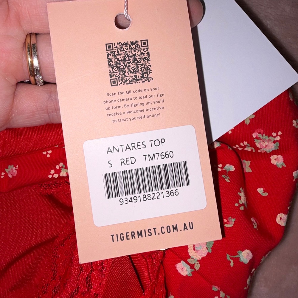 Tiger Mist Red Floral Antares Top and Bells Skirt Two Piece Set Small NWT - Picture 3 of 6